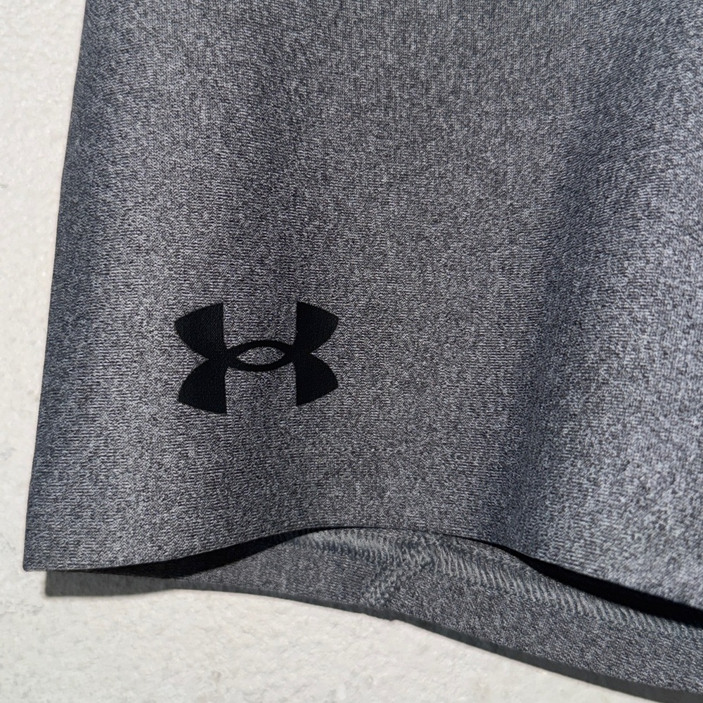 Under Armour Charcoal Performance Shorts size small - Picture 4 of 7